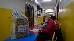 Con grandes demoras y falta de información, las elecciones arrancaron en Bariloche