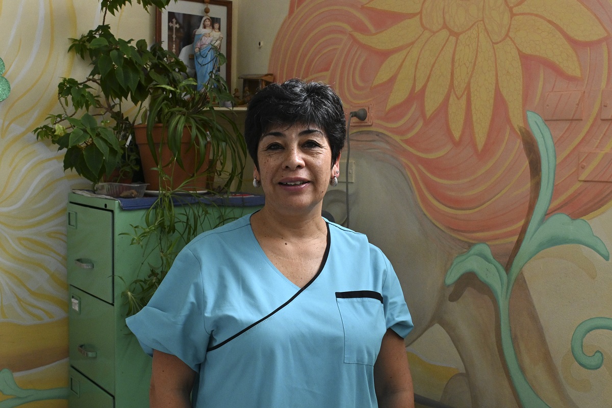 Alicia Santibañez es enfermera en el área de Oncología del Hospital Ramón Carrillo. Foto: Chino Leiva