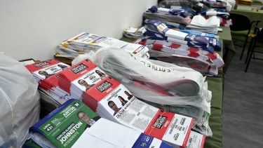 En 22 ciudades habrá hoy boletas de hasta seis tramos, con candidatos provinciales y a intendente, concejales y revisores de cuentas.