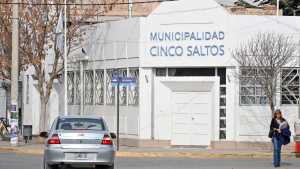 Conflicto por un loteo inhabilitado en Cinco Saltos: la propietaria desmiente los dichos del municipio