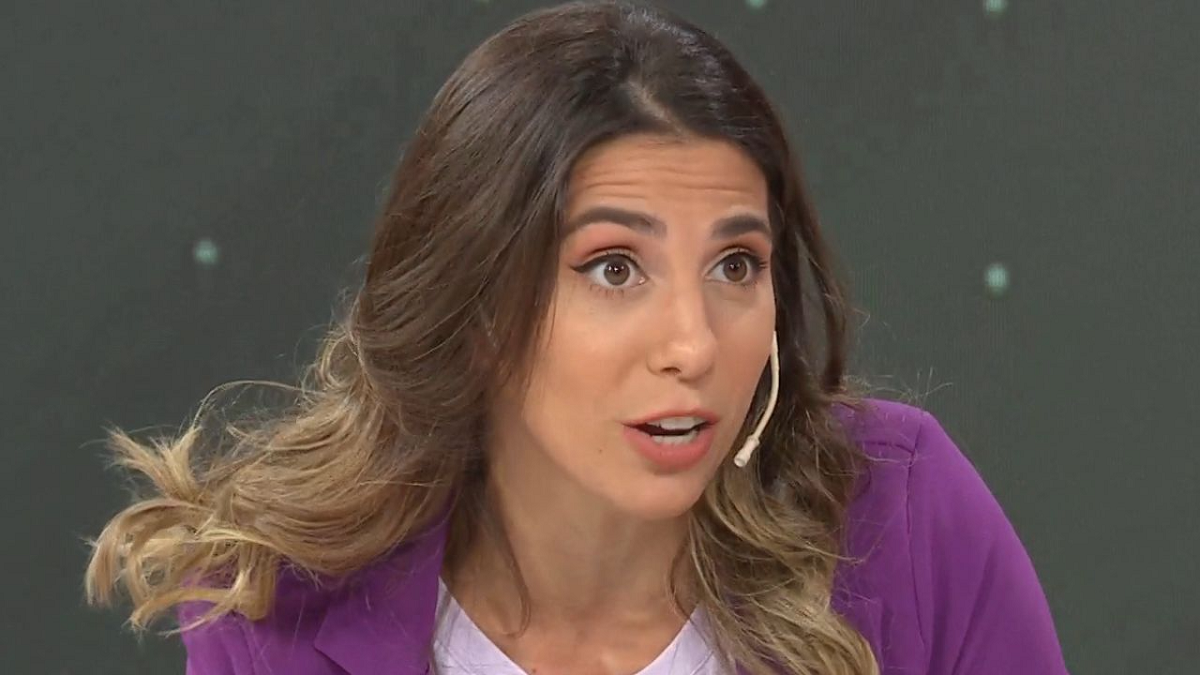 Cinthia Fernández sacó un kit de gas pimienta luego del escándalo. 
