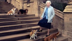 Sarah Ferguson asustada: asegura que los perros corgis «ven» a la Reina Isabel II