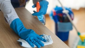 Aumenta el sueldo de empleadas domésticas en mayo: de cuánto es el incremento