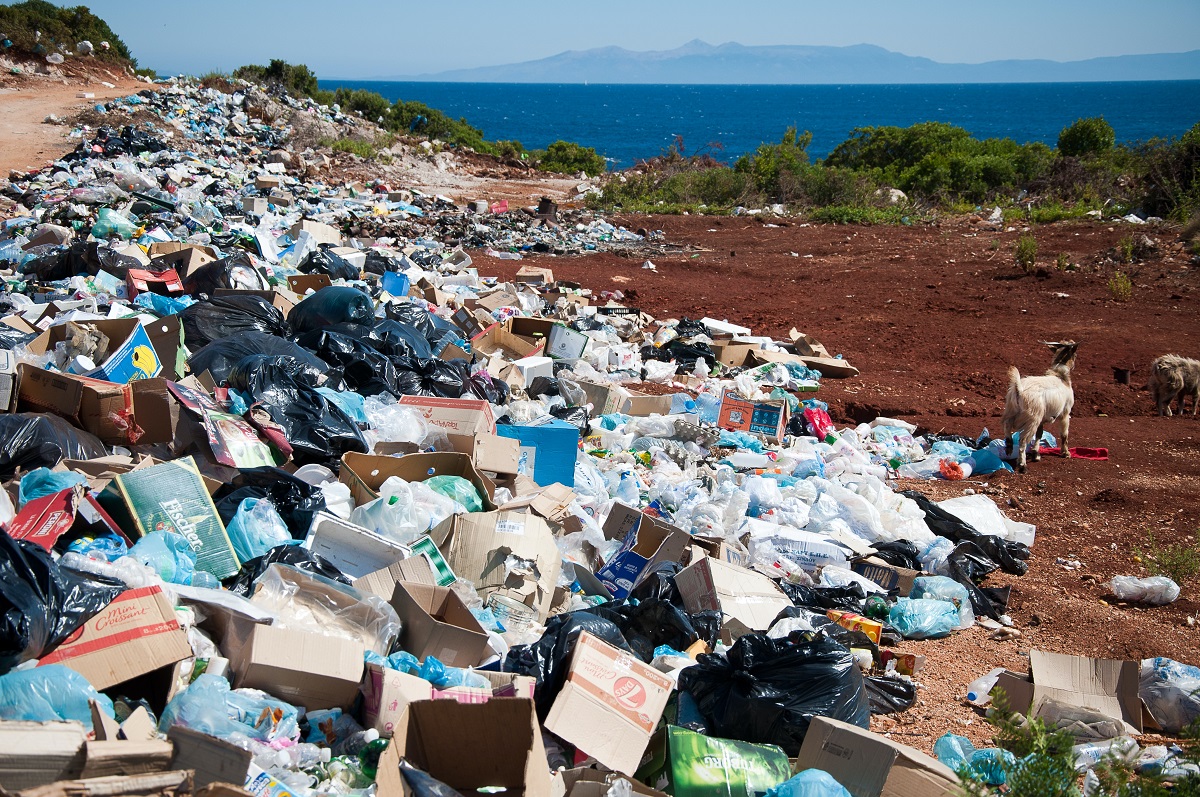 Los residuos plásticos sin tratamientos son un problema global. (Foto: Antoine GIRET /Unplash)