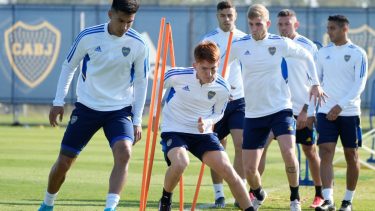 El equipo xeneize necesita regresar a la victoria en casa, donde no gana desde el 19 de febrero. Pol Fernández y el pibe Barco serán titulares.