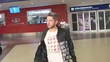 Aseguran que Jey Mammon se fue de España sin pagar el hotel donde se hospedó