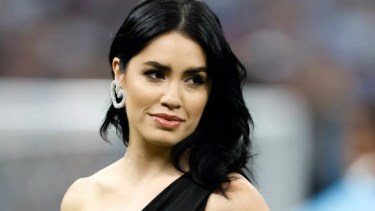 Lali estuvo presente en la final del Mundial Qatar 2022 y la rompe a nivel internacional, pero no fue reconocida en el ámbito local.-