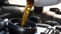 Imagen de Taller automotriz: ¿se pueden mezclar los aceites lubricantes?