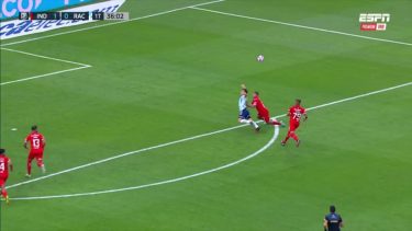 La falta sobre Mura y la duda si fue adentro o afuera del área.