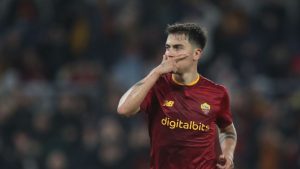 Dybala festejó en Roma y Milan aplastó a Napoli en la Serie A