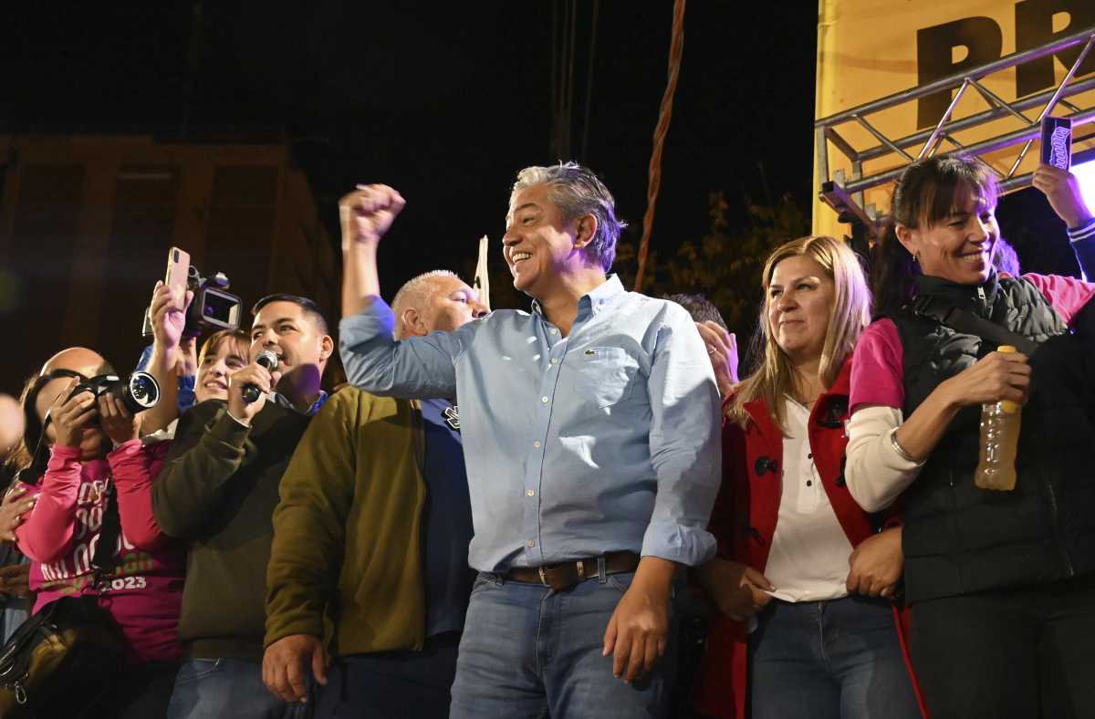 Rolando Figueroa ganó las elecciones del 16 de abril al candidato del MPN. Foto: Florencia Salto.