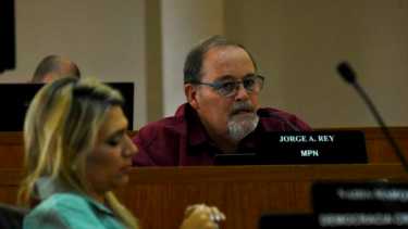 El concejal Jorge Rey renunció a partir del 17 de mayo al Deliberante. Lo suplirá Diego Landeiro (foto Matías Subat)
