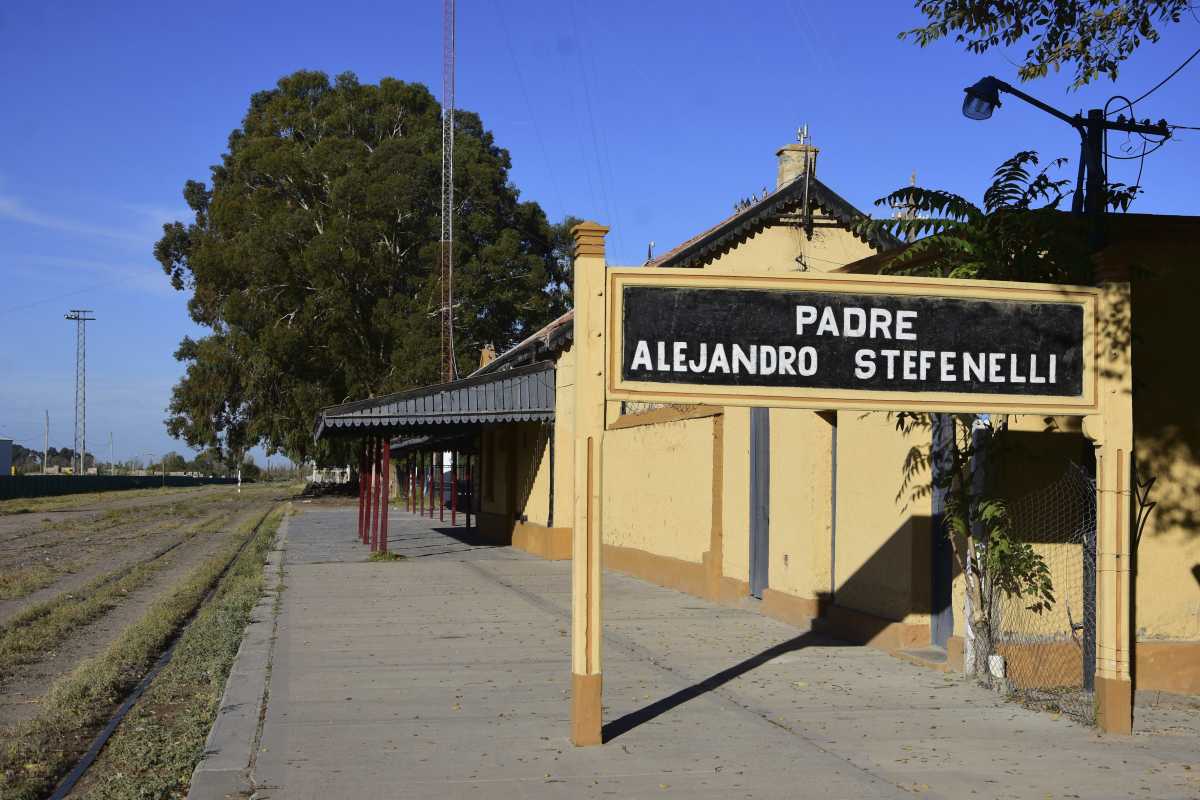 Construida por el Ferrocarril del Sud, la estación Stefenelli fue puesta al servicio en Julio de 1901.  Foto: Andrés Maripe. 