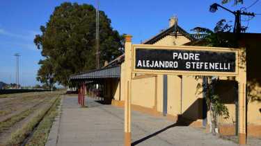 Construida por el Ferrocarril del Sud, la estación Stefenelli fue puesta al servicio en Julio de 1901.  Foto: Andrés Maripe. 