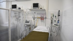 Fuertes cruces en el hospital de Roca: denuncian «falencias» en la terapia intensiva recién inaugurada
