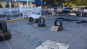 Reclamo policial: una de las mujeres encadenadas sufrió una crisis hipertensiva en la Regional II de Roca
