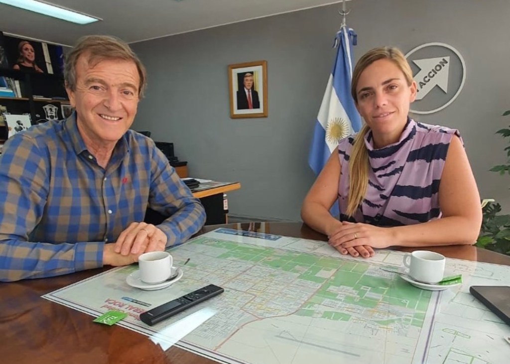Esto es en off: Los daños colaterales de la foto que se sacaron Tortoriello y María Emilia Soria - Diario Río Negro