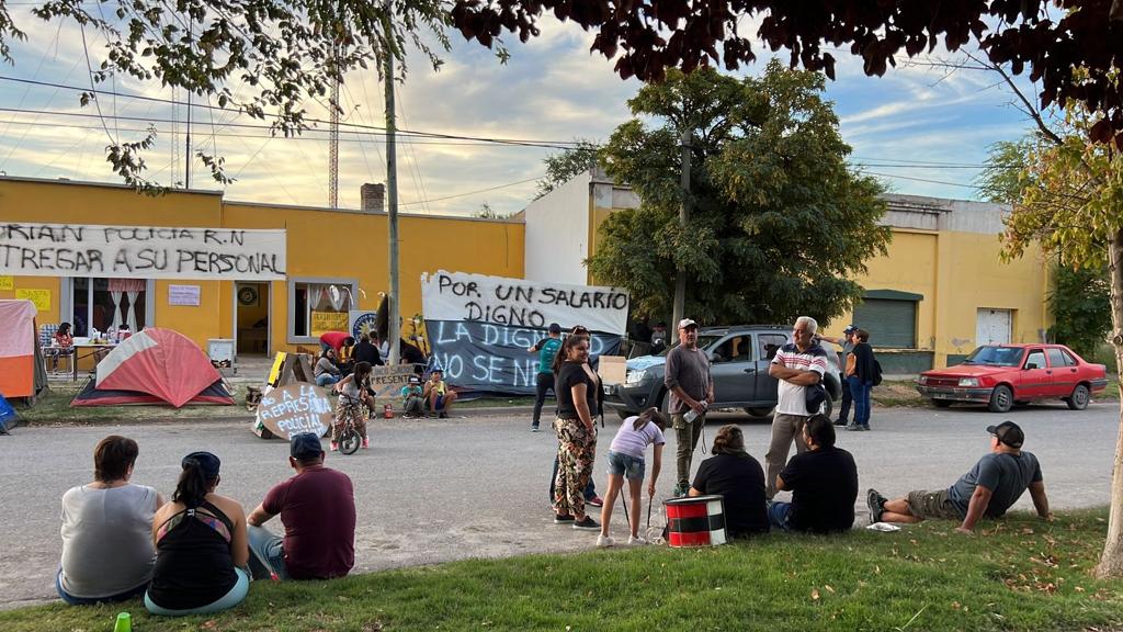 Malestar en Cordero por sanciones en la Comisaría 46 por apoyar la protesta policial thumbnail