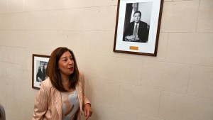 Arabela Carreras convocó a intendentes por la «compleja» situación financiera de Río Negro