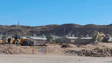 Mas de 300 firmas juntaron en la primera acción para llevar un petitorio a Casa de Gobierno y al CPE el lunes (foto gentileza)