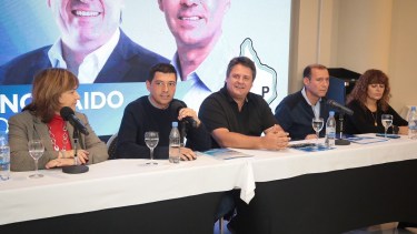 Gutiérrez vuelve a tomar protagonismo antes de las elecciones 2023, con una conferencia junto a los candidatos del MPN. Foto: Gentileza. 