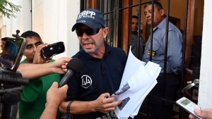 Conflicto policial en Río Negro: una asamblea rechaza la suba salarial y ratifica la protesta