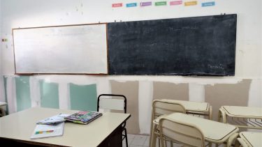 Los alumnos decidieron hacer una sentada en reclamo por mejoras edilicias. Foto: Gentileza