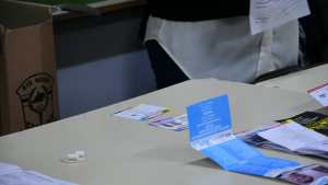 Hasta el último minuto votaron en Roca