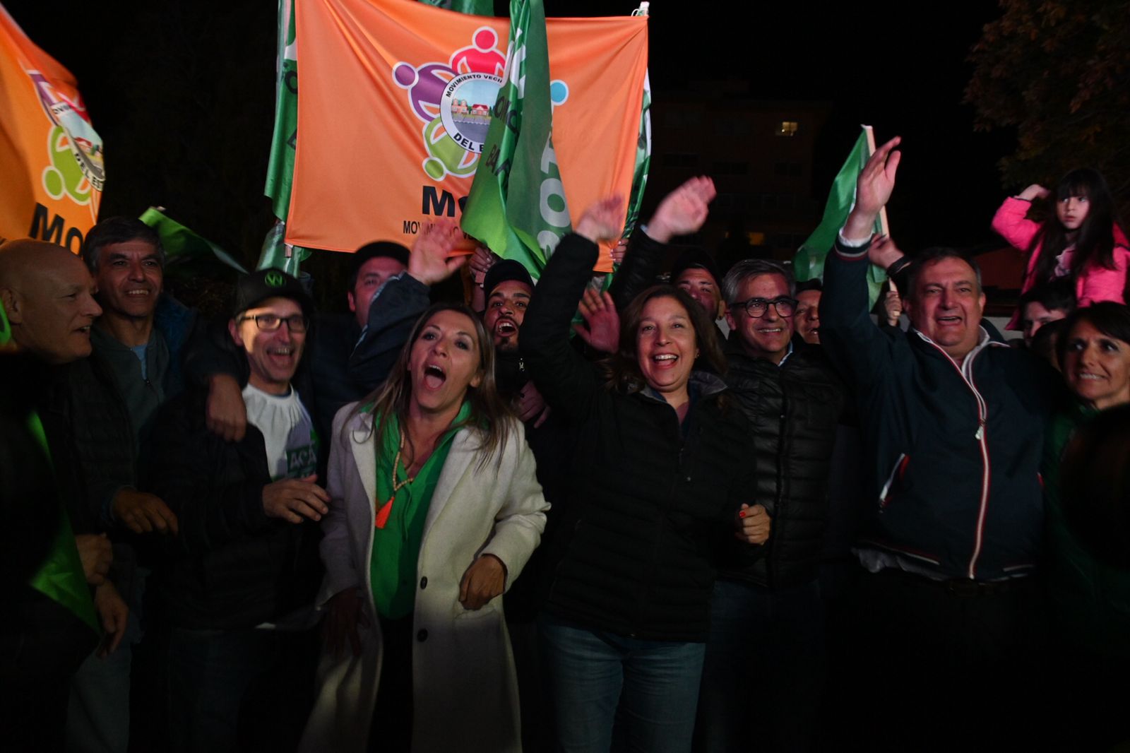En Bariloche, Arabela Carreras, legisladores, candidatos y dirigentes festejaron el triunfo de JSRN. Foto: Chino Leiva