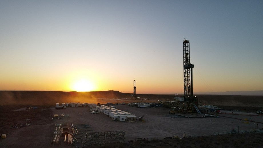 La producción de petróleo en 2025 cerró el año rozando los 860.000 barriles diarios. Foto: gentileza.