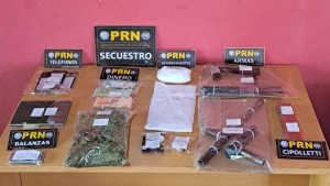 Secuestraron marihuana, cocaína y casi dos millones de pesos en Roca y Cipolletti