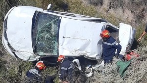 Turista chileno murió al desbarrancar su auto en Mendoza