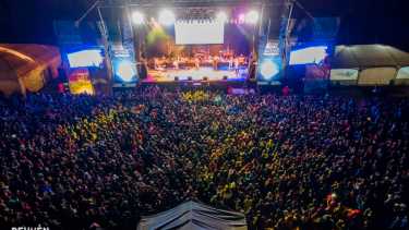 Aluminé vivió una edición más de la Fiesta del Pehuén al ritmo de La Konga, Turf y Nahuel Pennisi.