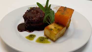 Esta es la nueva carta del restaurante «Aromas», del Casino Del Río, en Roca.