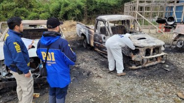 Así quedaron las maquinarias incendiadas en Panguipulli. 