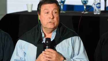 Weretilneck dialogó con Carreras, luego del intercambio con Massa.