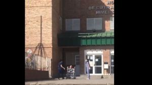 El video viral entre dos enfermeras y un paciente en Cutral Co que emocionó a todos