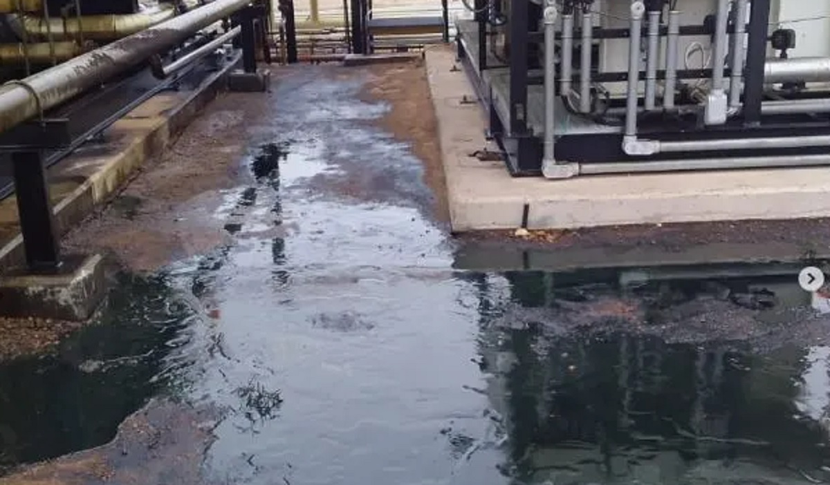 El derrame de petróleo en la batería de YPF.
