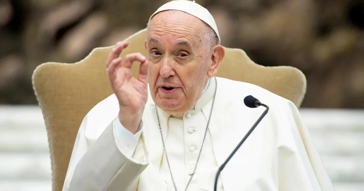 Cómo sigue la salud del papa Francisco tras la operación de la hernia abdominal thumbnail