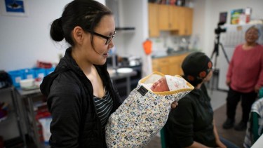 Canadá: las mujeres de Nunavut sufren la falta de servicios de obstetricia