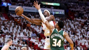 NBA: la reflexión de Giannis Antetokounmpo y la increíble jugada de Jimmy Butler