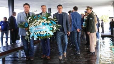 Hubo una acto esta mañana en el cenotafio de Malvinas, en Neuquén. Foto: Gentileza