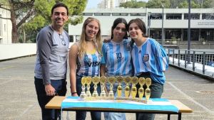 «Muchachas»: Argentina ganó el mundial de robótica con un equipo femenino