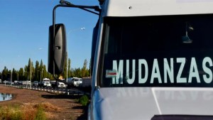 El paro de fleteros puede afectar los envíos de paquetes: qué pasa en Neuquén y Río Negro