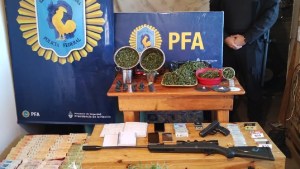 Detienen a un joven que vendía marihuana y cocaína en Zapala