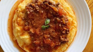 El día está perfecto para una rica polenta con tuco