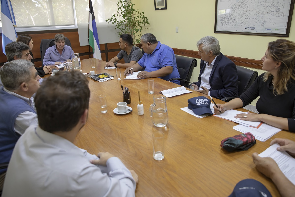 En Trabajo se reunieron representantes del gobierno y del sector policial. Foto: Marcelo Ochoa.
