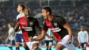 Con la cabeza en el clásico, Racing perdió con Newell’s en el Cilindro