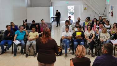 Reunón del 17 de febrero entre autoridades del CPE, mantenimiento escolar del municipio y las direcciones de los establecimientos con problemas de calefacción (facebook) 