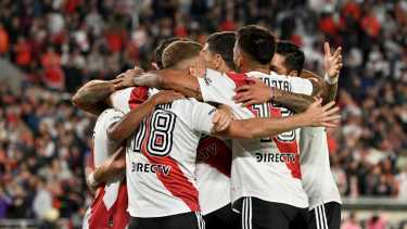 River quiere seguir con cuatro de ventaja en la cima de la Liga Profesional.